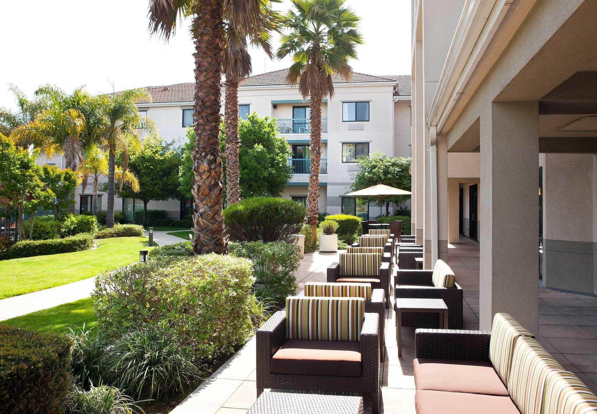 Hotel Courtyard By Marriott Oakland Airport Esterno foto