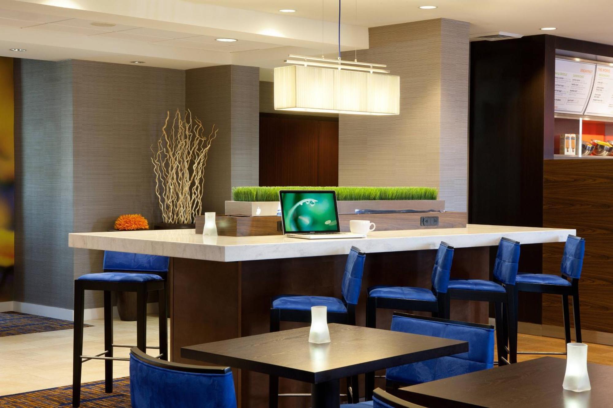 Hotel Courtyard By Marriott Oakland Airport Esterno foto