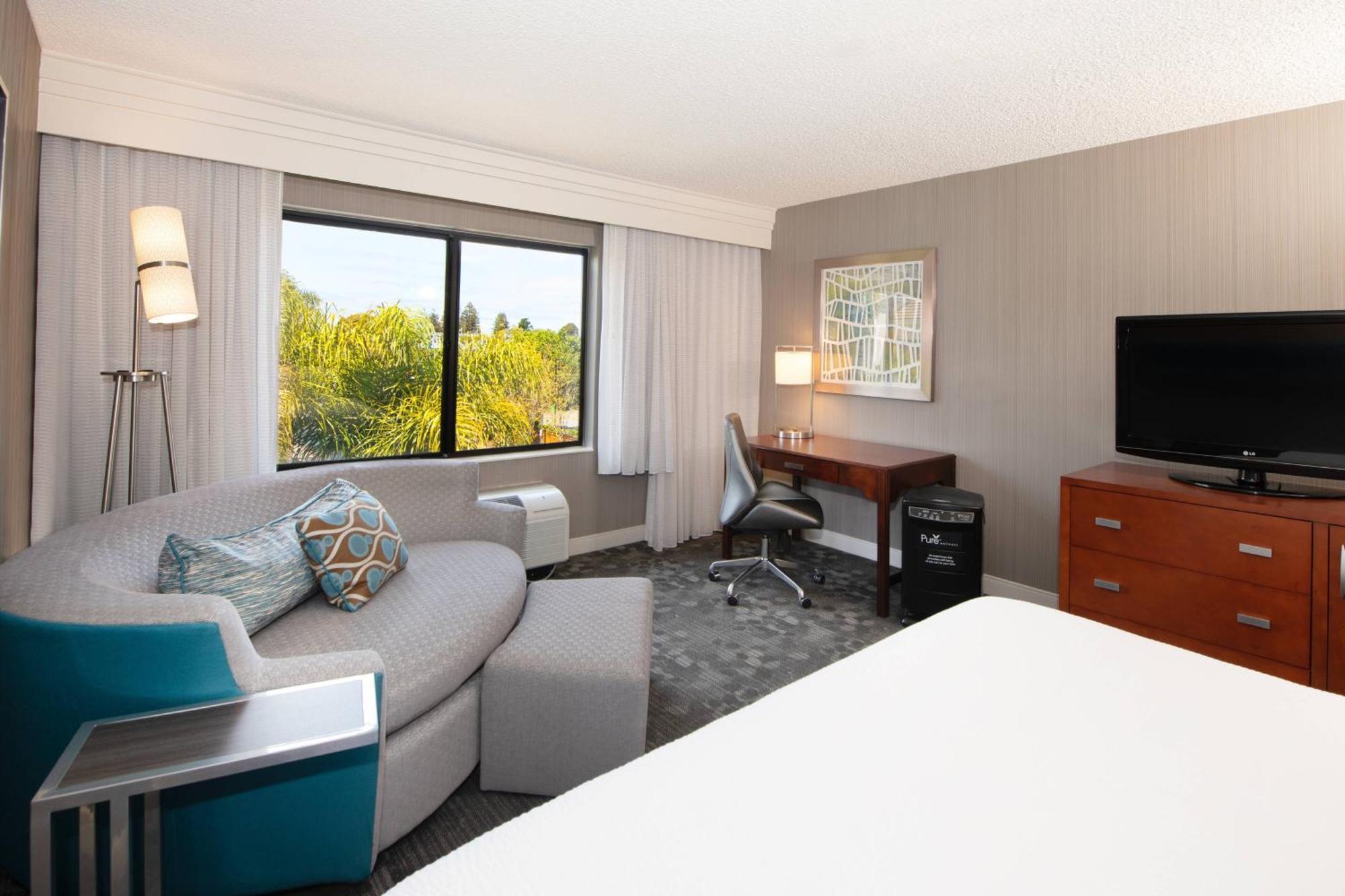 Hotel Courtyard By Marriott Oakland Airport Esterno foto