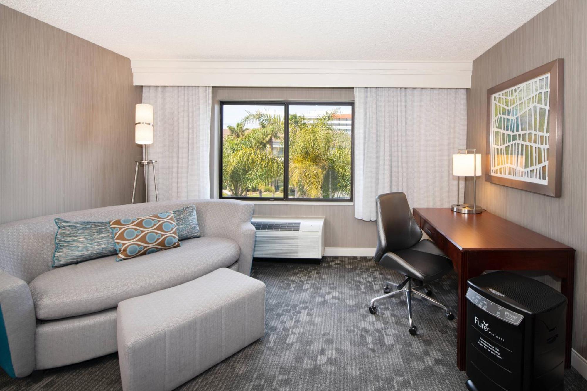 Hotel Courtyard By Marriott Oakland Airport Esterno foto
